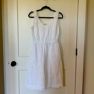 White, Gap, sleeveless, 100% cotton dress with pockets and an elastic waistband
